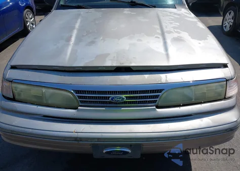 1995 Ford Crown Victoria Lx z USA, uszkodzony, nr VIN 2FALP74W2SX196680